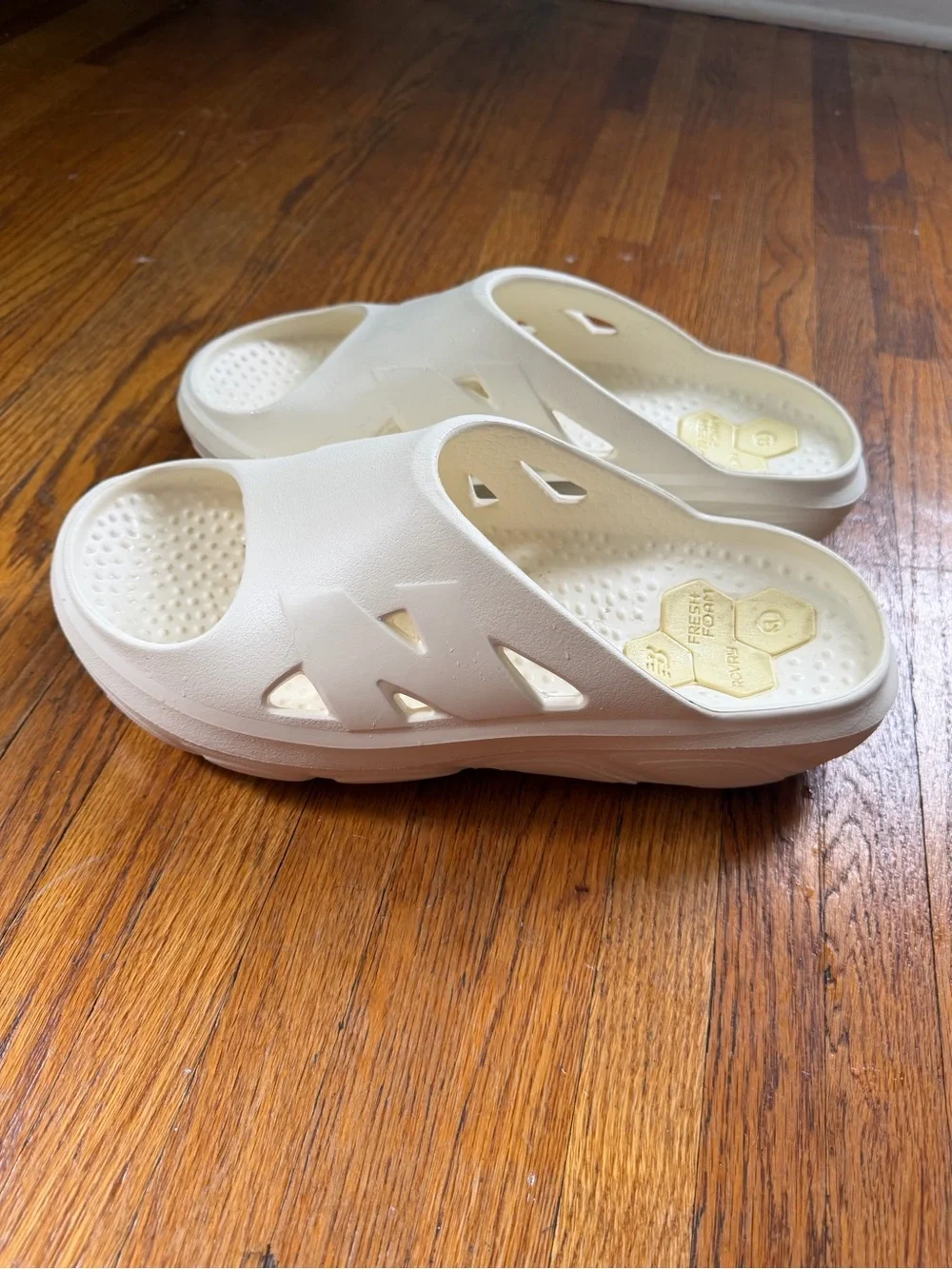 Off-white New Balance RCVRY Slides